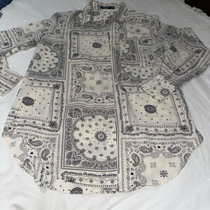 Women’s Nasty Gal Black and Cream Paisley Patterned Shirt